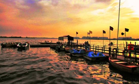 Muttukadu Boat House
